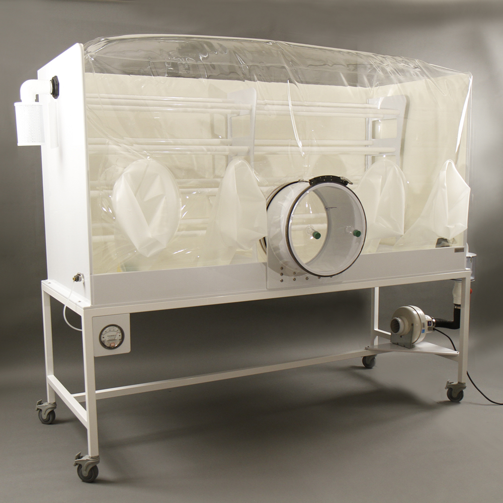 CBC 32- or 50-cage germ-free, gnotobiotic breeder isolators with polypropylene holding box.